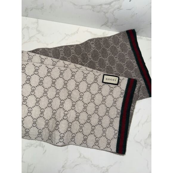 Gucci GG Monogram Wool Scarf - Excellent Condition - Picture 1 of 3